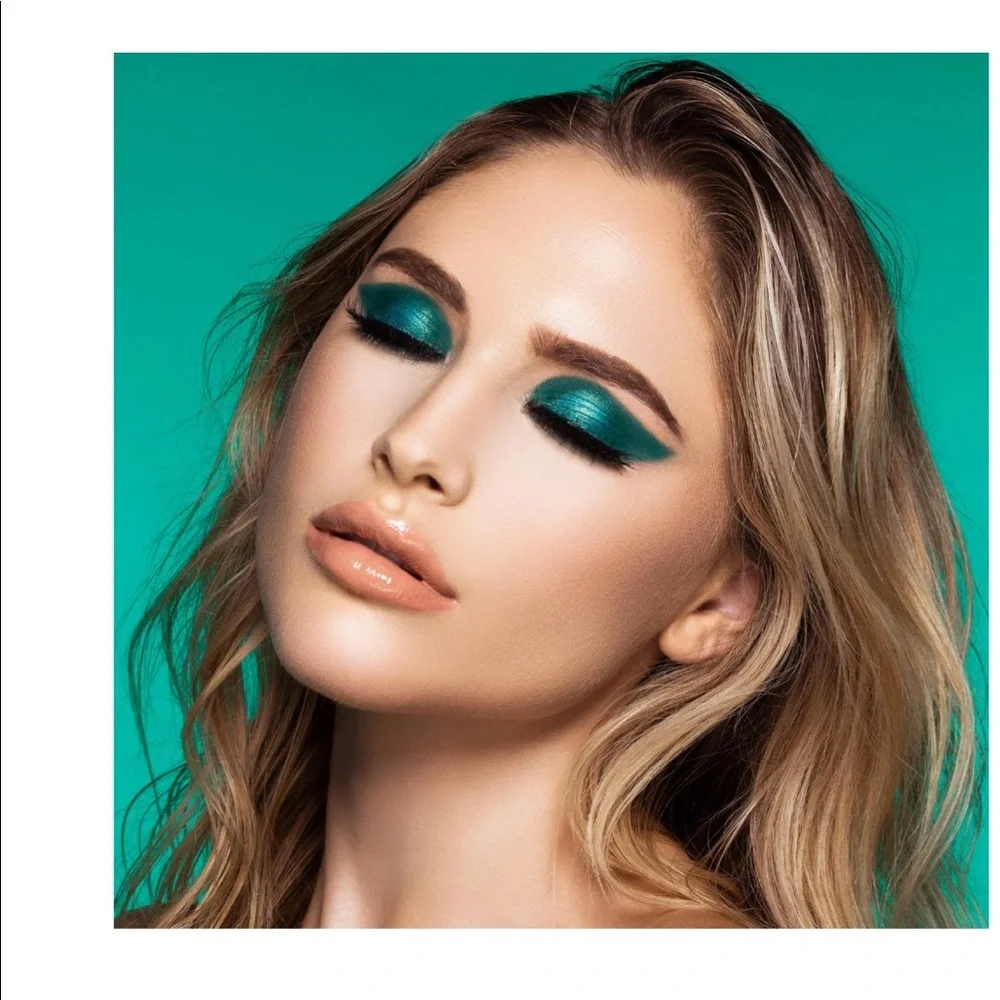 Violet Voss Flamingo‎  Eyeshadow Palette